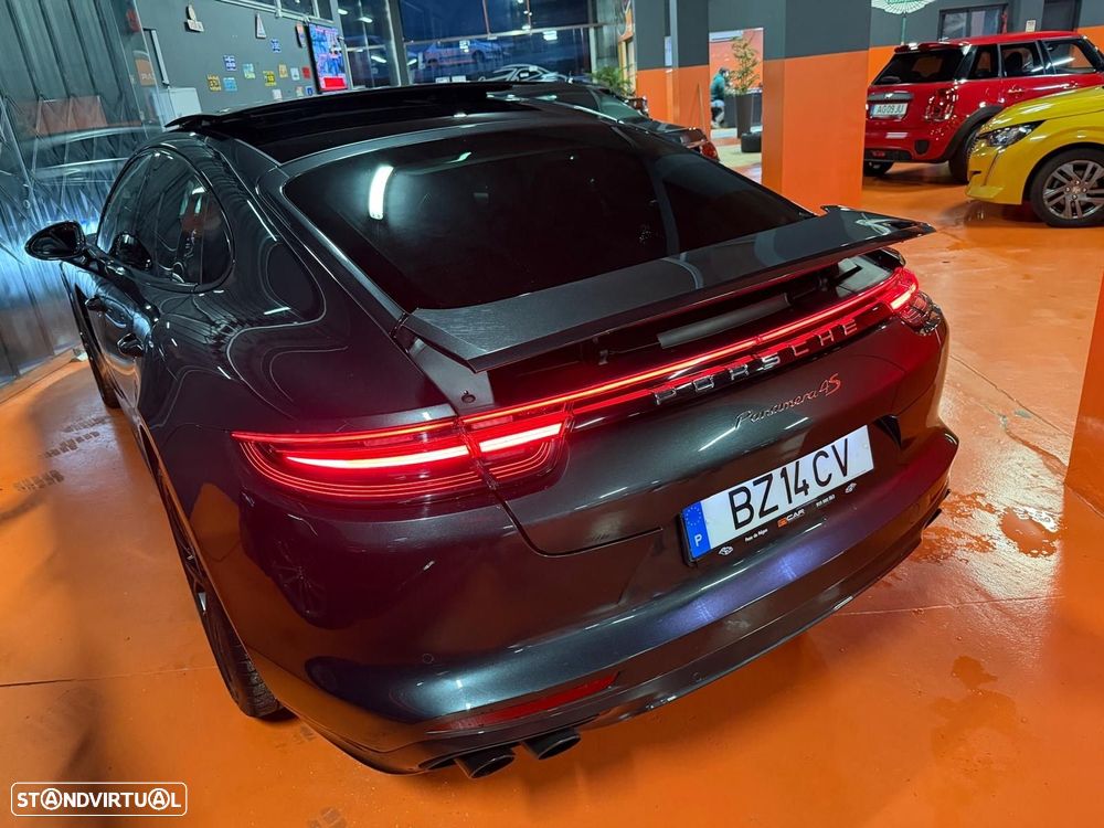 Porsche Panamera 4 S - 10
