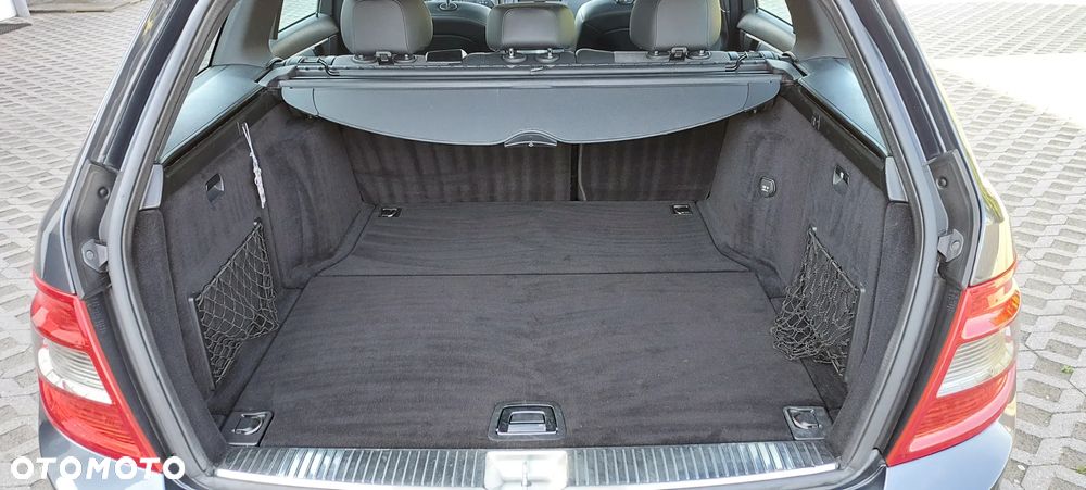 Mercedes-Benz Klasa C - 36