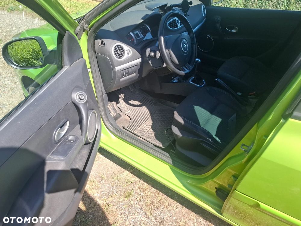 Renault Clio - 6