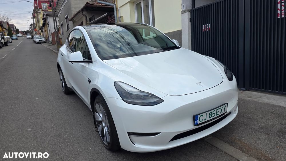 Tesla Model Y AWD Performance - 2