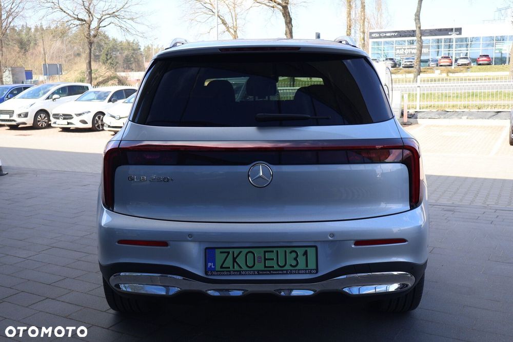 Mercedes-Benz GLB - 6
