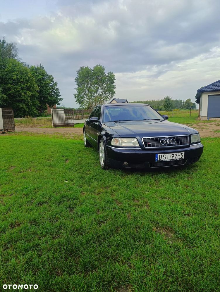 Audi S8 - 1