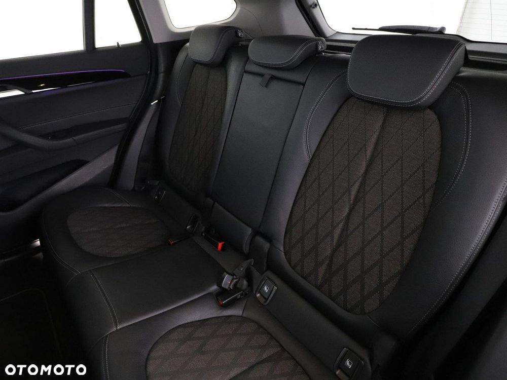BMW X1 sDrive20d xLine - 18