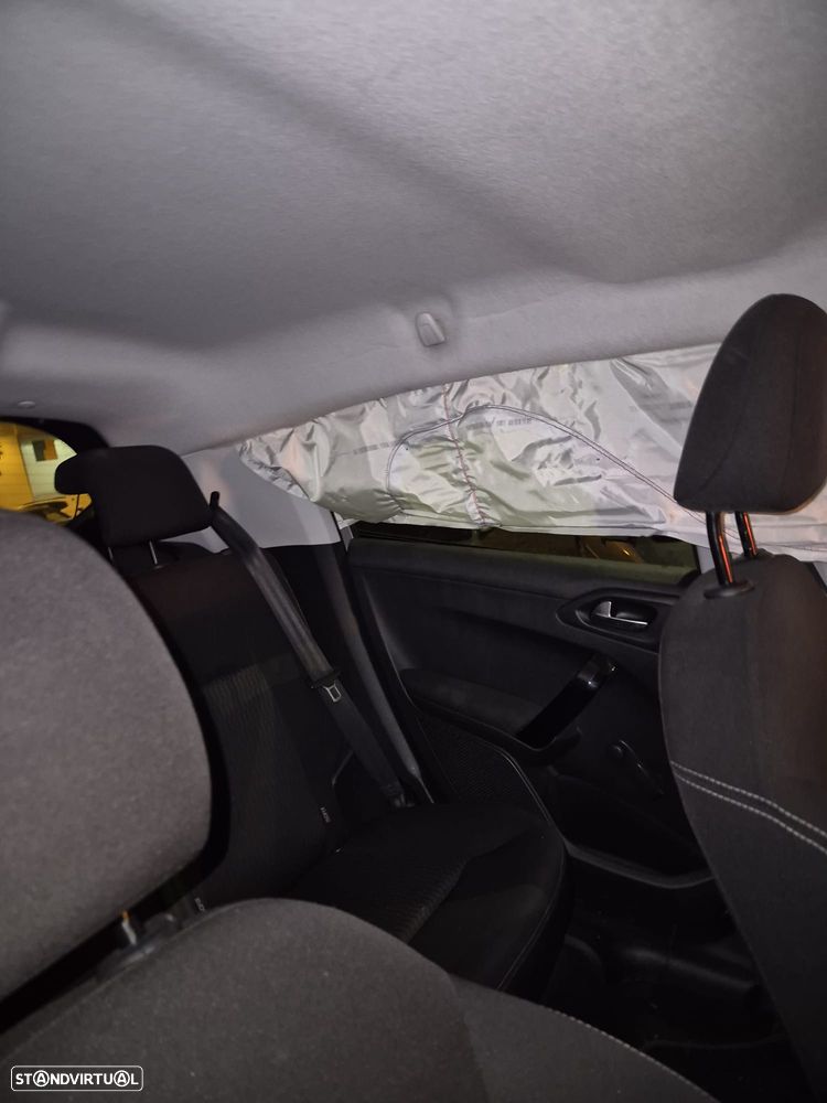 Peugeot 208 1.2 PureTech Active - 13