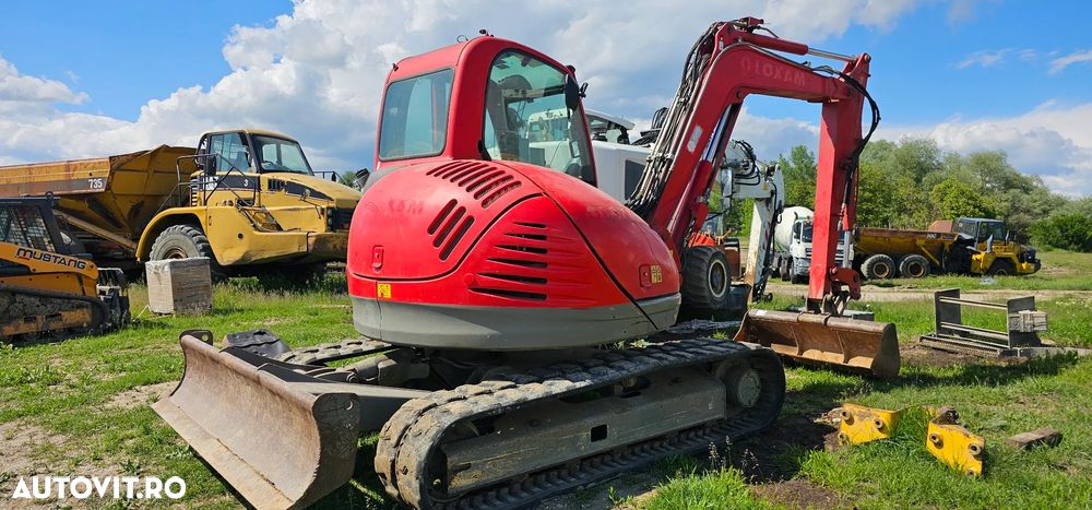 JCB JS 8085 Excavator pe senile - 4