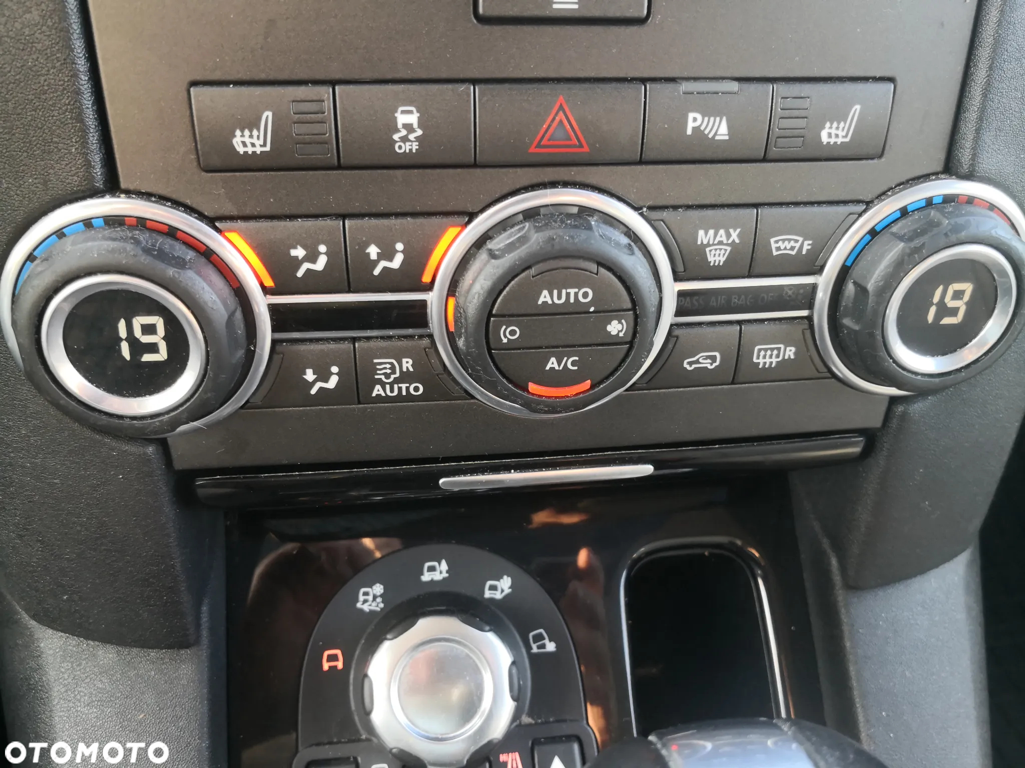 Land Rover Discovery IV 5.0 V8 HSE - 22