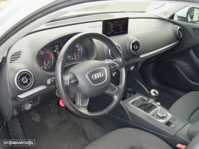 Audi A3 Limousine 1.6 TDI S-line - 13