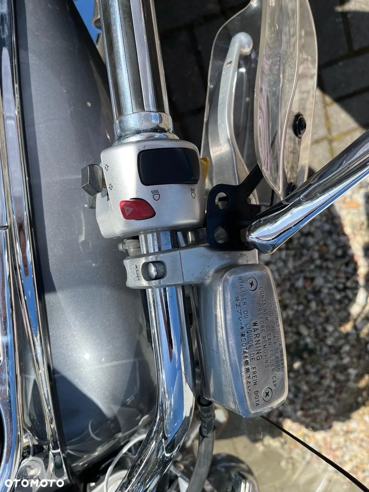 Suzuki Boulevard - 12