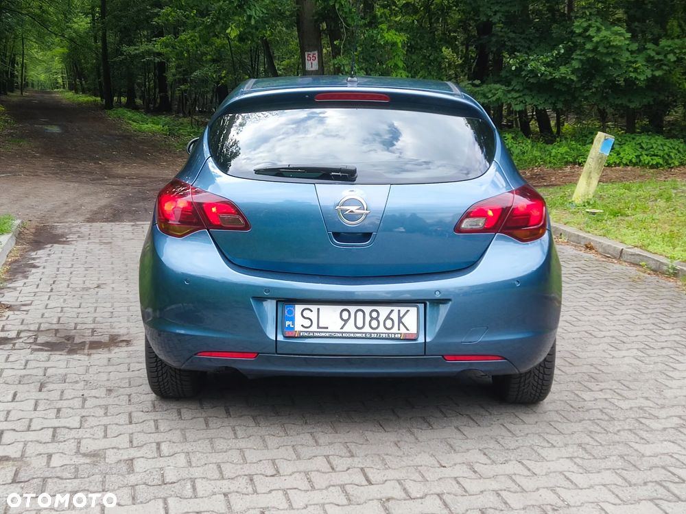 Opel Astra 1.4 Turbo - 9