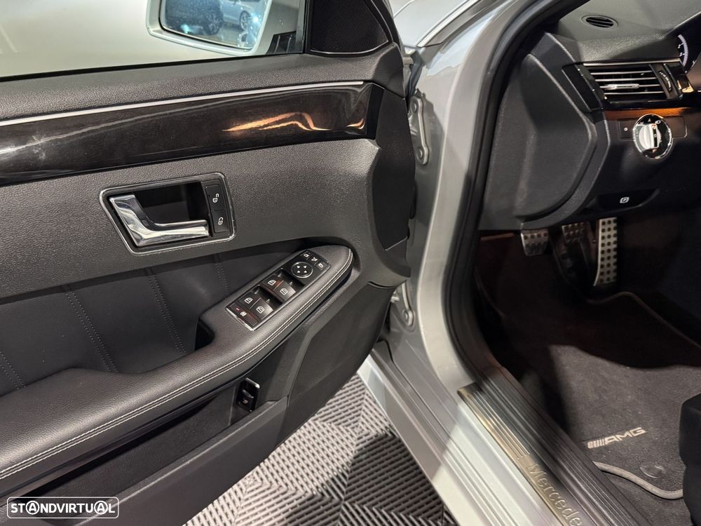 Mercedes-Benz E 250 CDi Avantgarde BlueEfficiency - 48