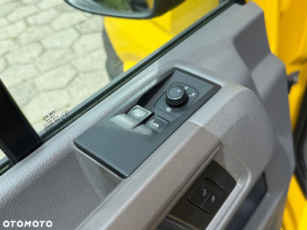 Volkswagen Transporter - 13