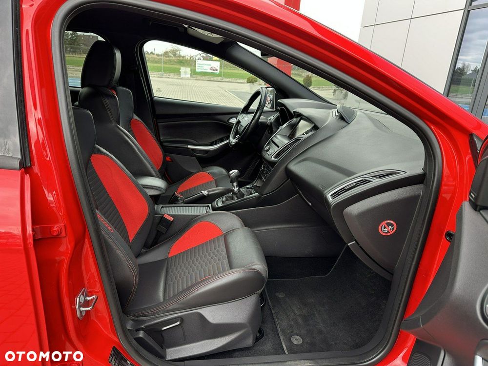 Ford Focus 2.0 TDCi ST-2 - 17