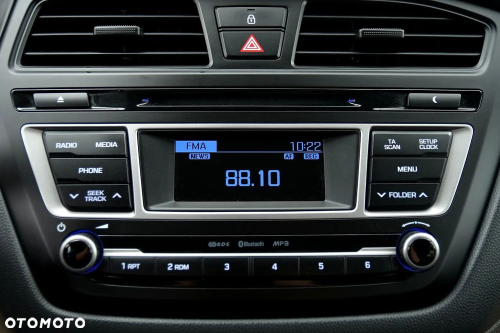 Hyundai i20 1.2 YES Gold - 32
