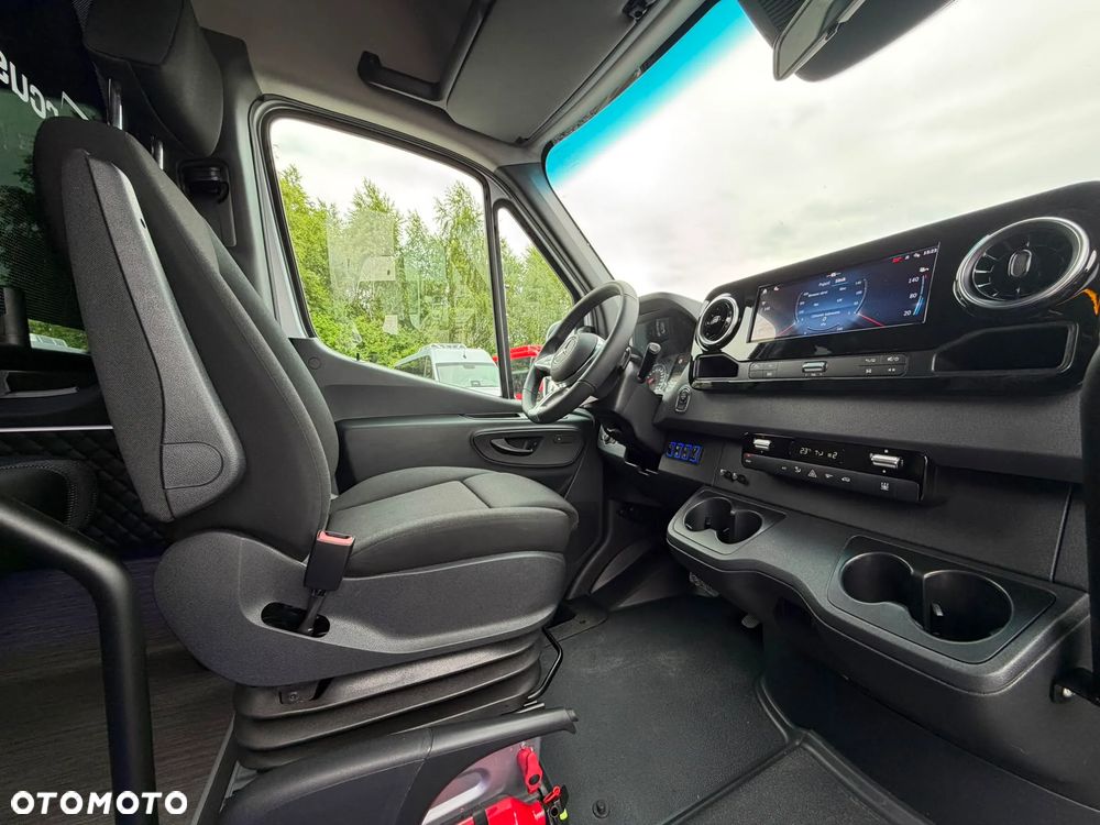 Mercedes-Benz Sprinter 519 - 17