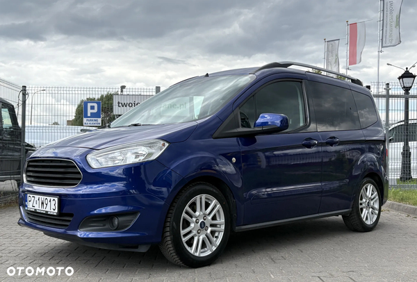 Ford Tourneo Courier 1.0 EcoBoost Titanium