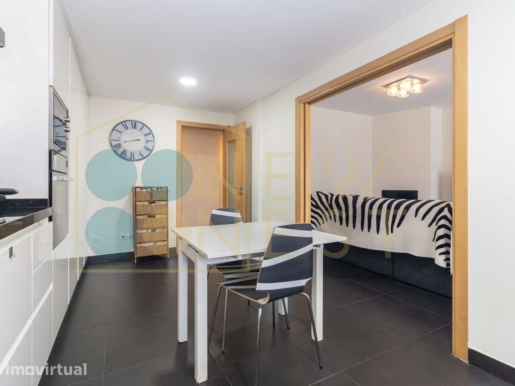 Apartamento T4 com Terraço, 2 varandas, 2 Parqueamentos e Arrecadaç... - Grande imagem: 4/60