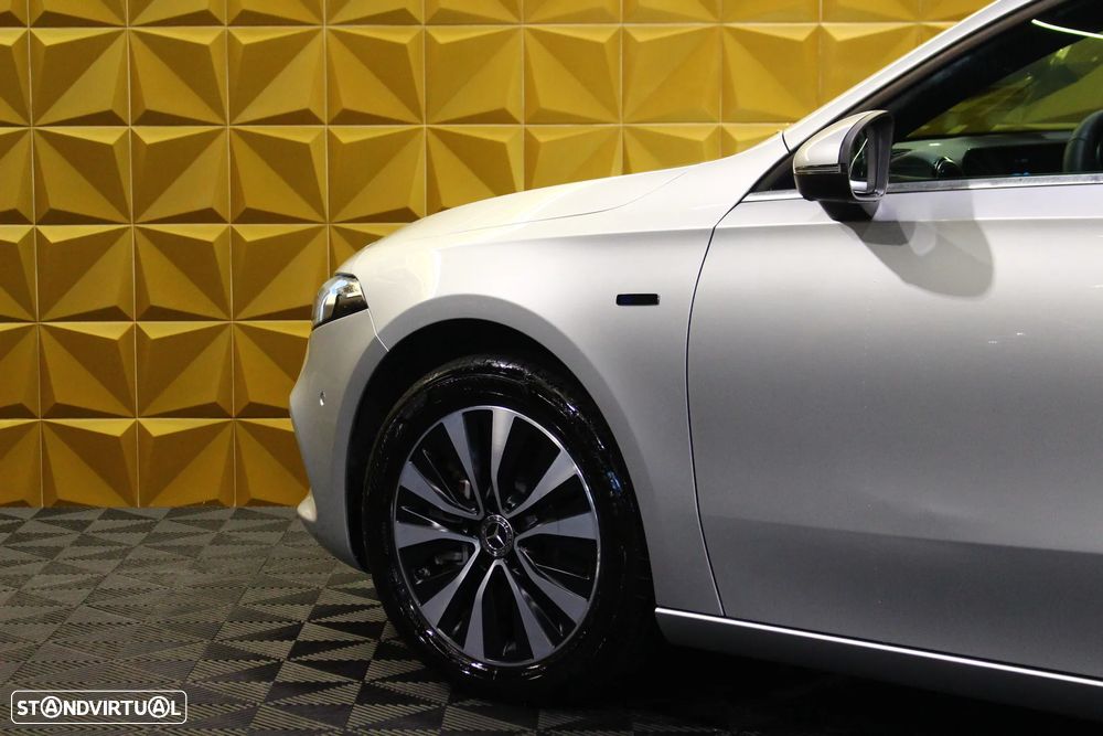 Mercedes-Benz A 250 e Progressive - 14