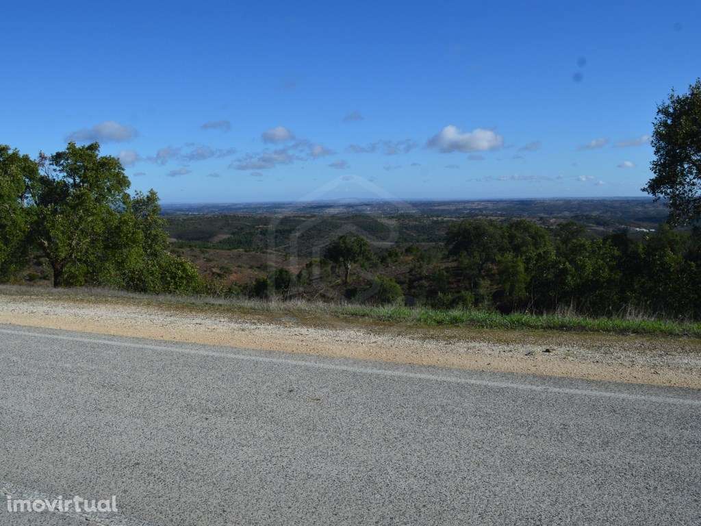 Terreno com duas ruínas registadas como artigos urbanos, Almodôvar,... - Grande imagem: 5/51