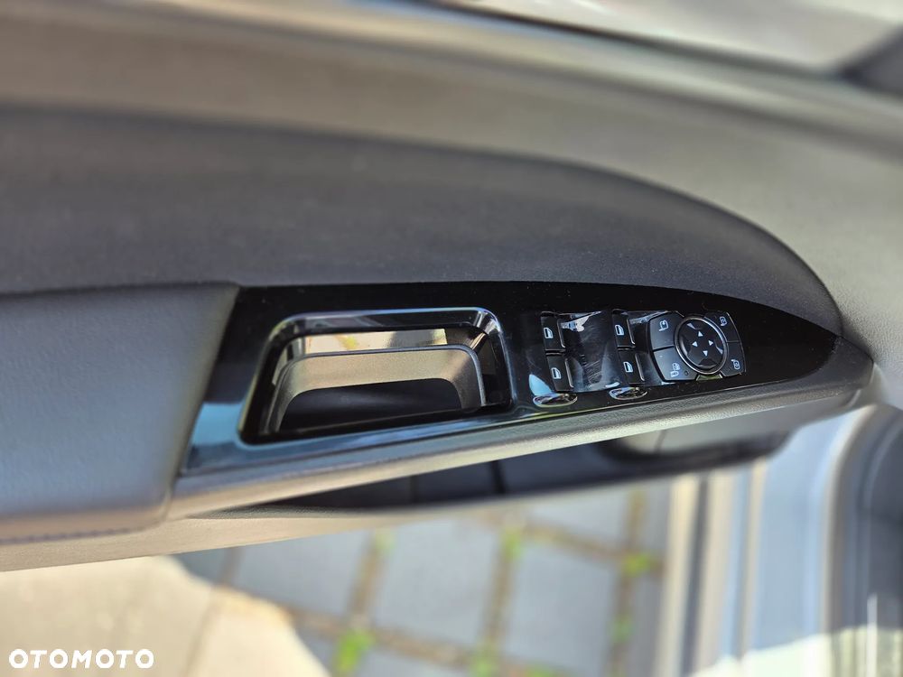 Ford Mondeo 2.0 TDCi Titanium - 10