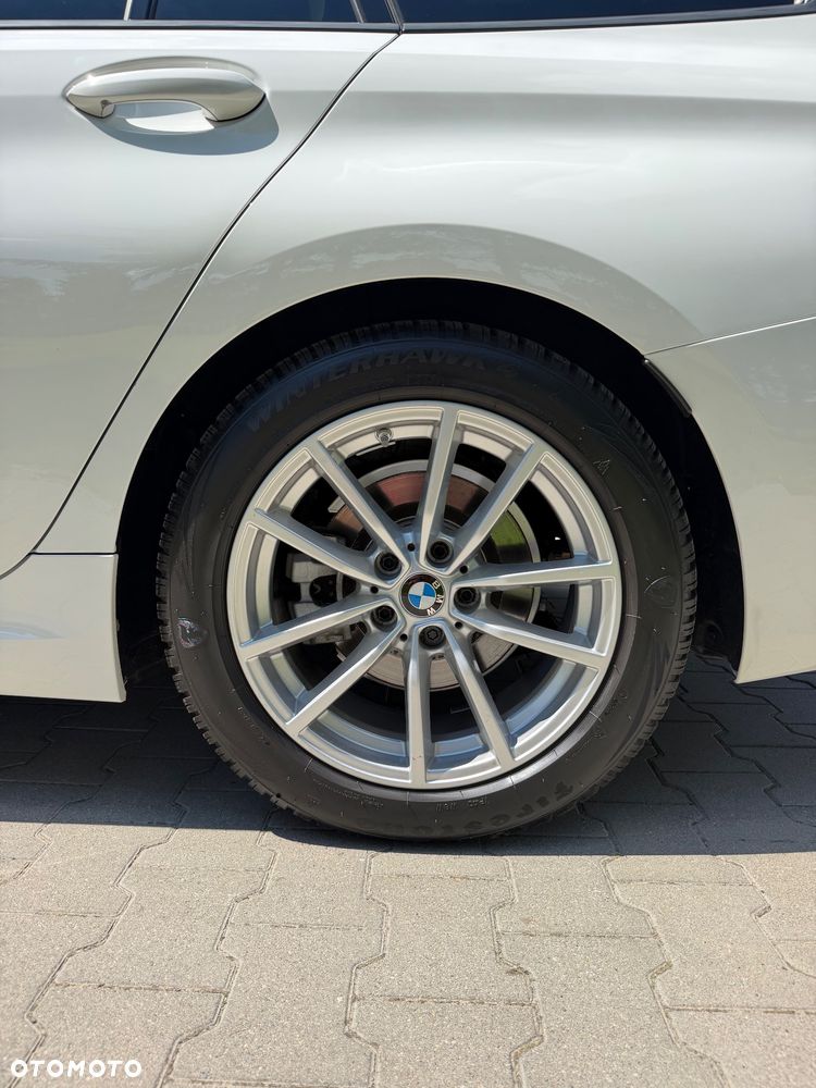 BMW Seria 3 320i M Sport - 39