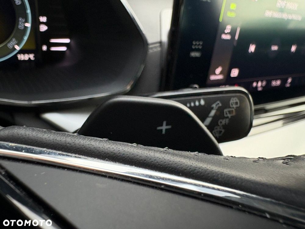 Skoda Octavia 2.0 TDI Ambition DSG - 23