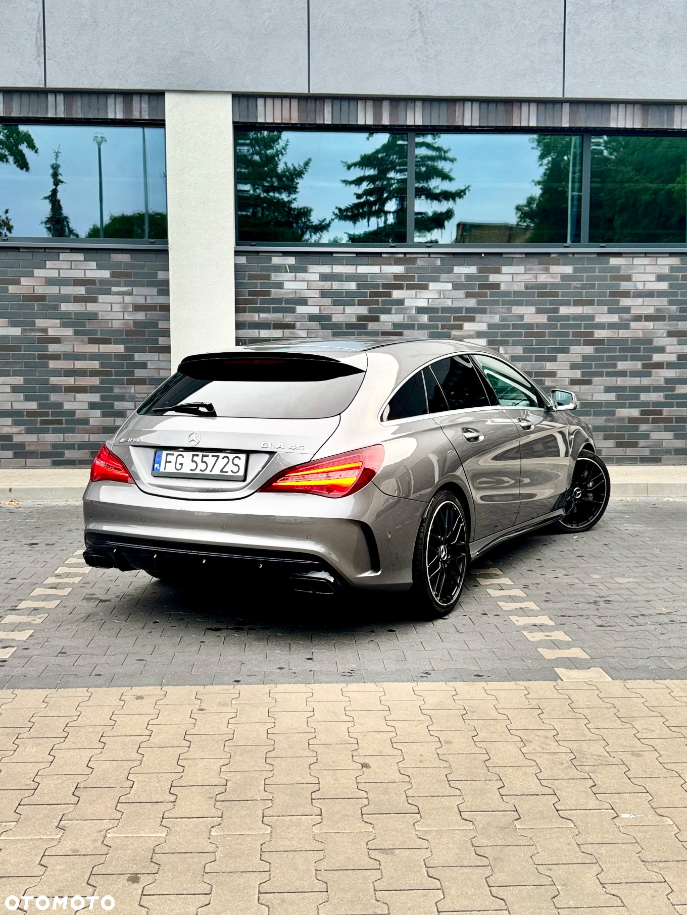 Mercedes-Benz CLA AMG 45 4Matic Shooting Brake 7G-DCT - 10