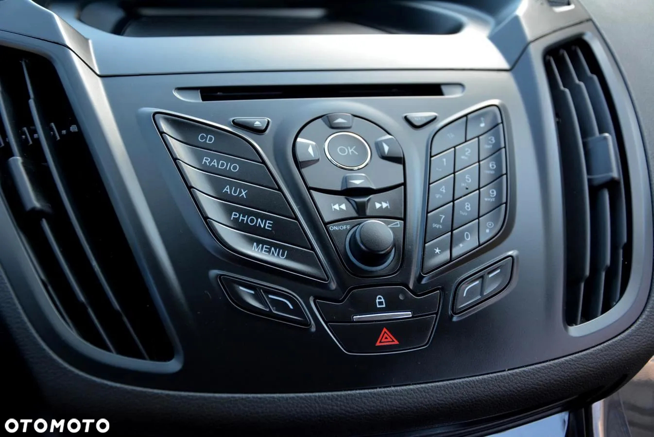 Ford Kuga 1.6 EcoBoost 2x4 Titanium - 33