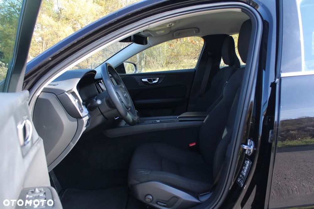 Volvo V60 D3 Geartronic Momentum Pro - 17