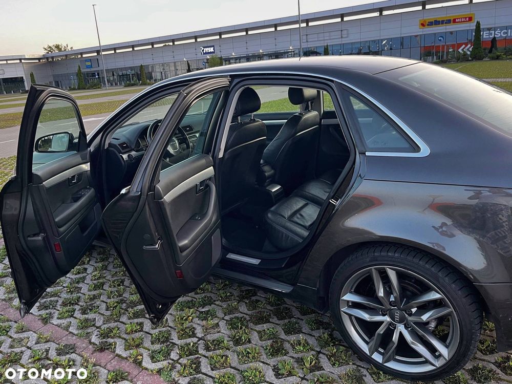 Audi A4 Limousine - 9