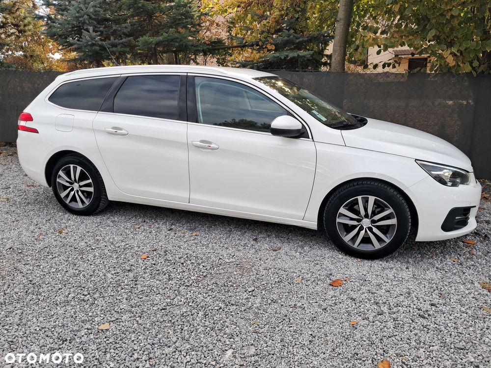 Peugeot 308 1.5 BlueHDi Business S&S EAT8 - 2