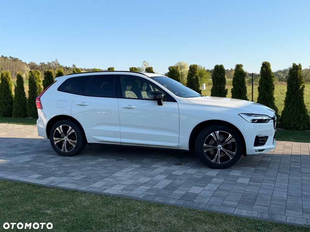 Volvo XC 60 B5 D AWD R-Design - 3