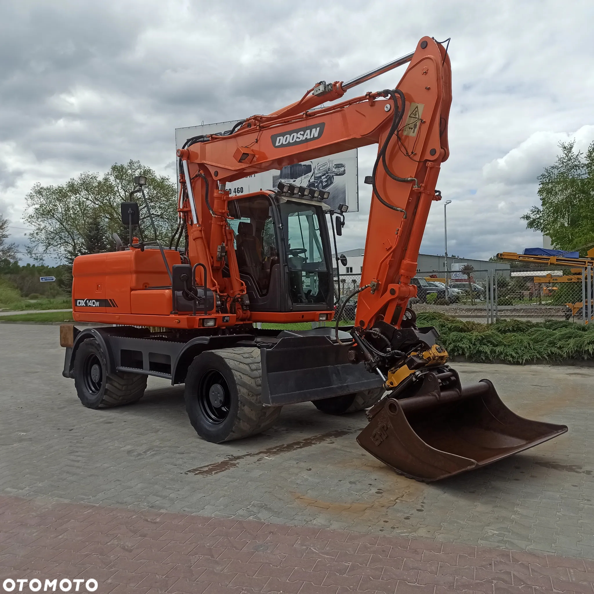 Doosan DX 140 W - 7