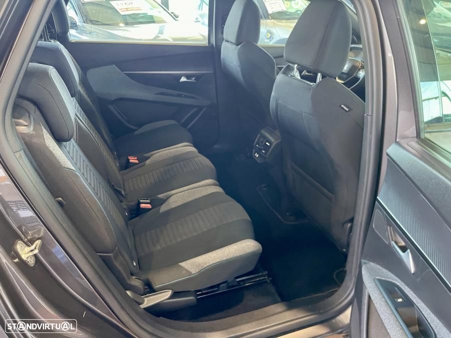 Peugeot 5008 PureTech 130 EAT8 Stop & Start Active Business-Pack - 26