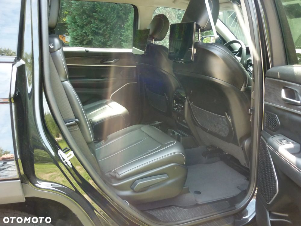 Jeep Grand Cherokee - 16