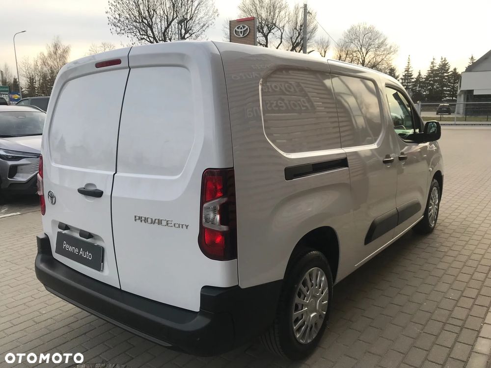 Toyota Proace City - 13