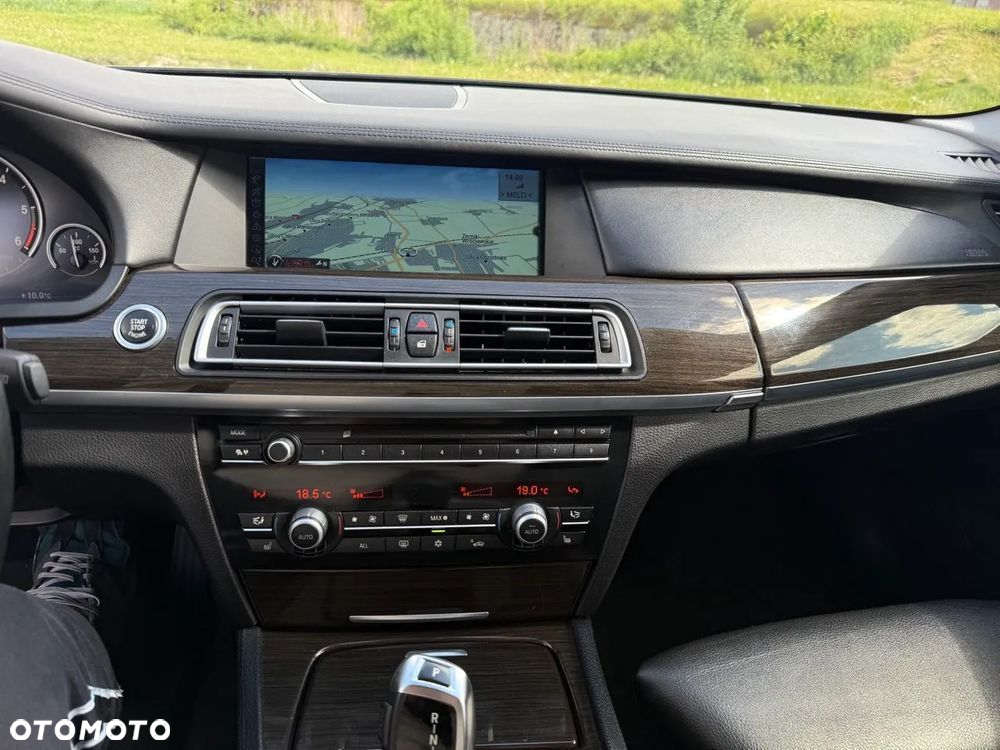 BMW Seria 7 730d - 28