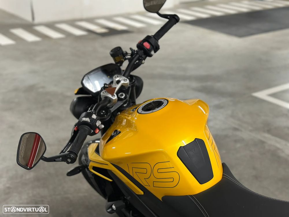Triumph Street Triple RS - 8