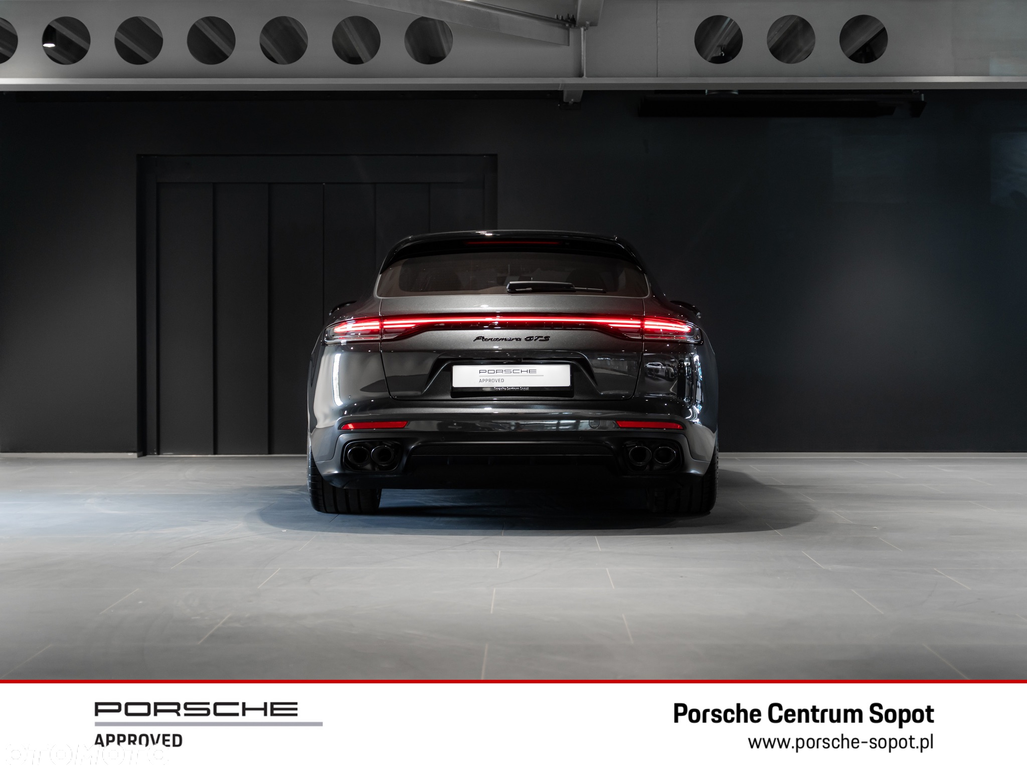 Porsche Panamera GTS Sport Turismo - 4