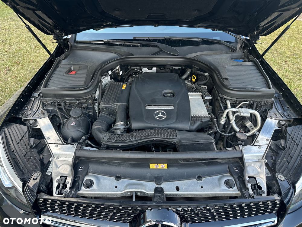 Mercedes-Benz GLC 250 4Matic 9G-TRONIC AMG Line - 16