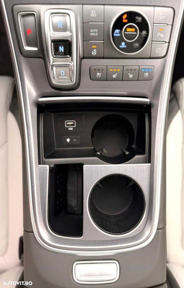 Hyundai Santa Fe - 32