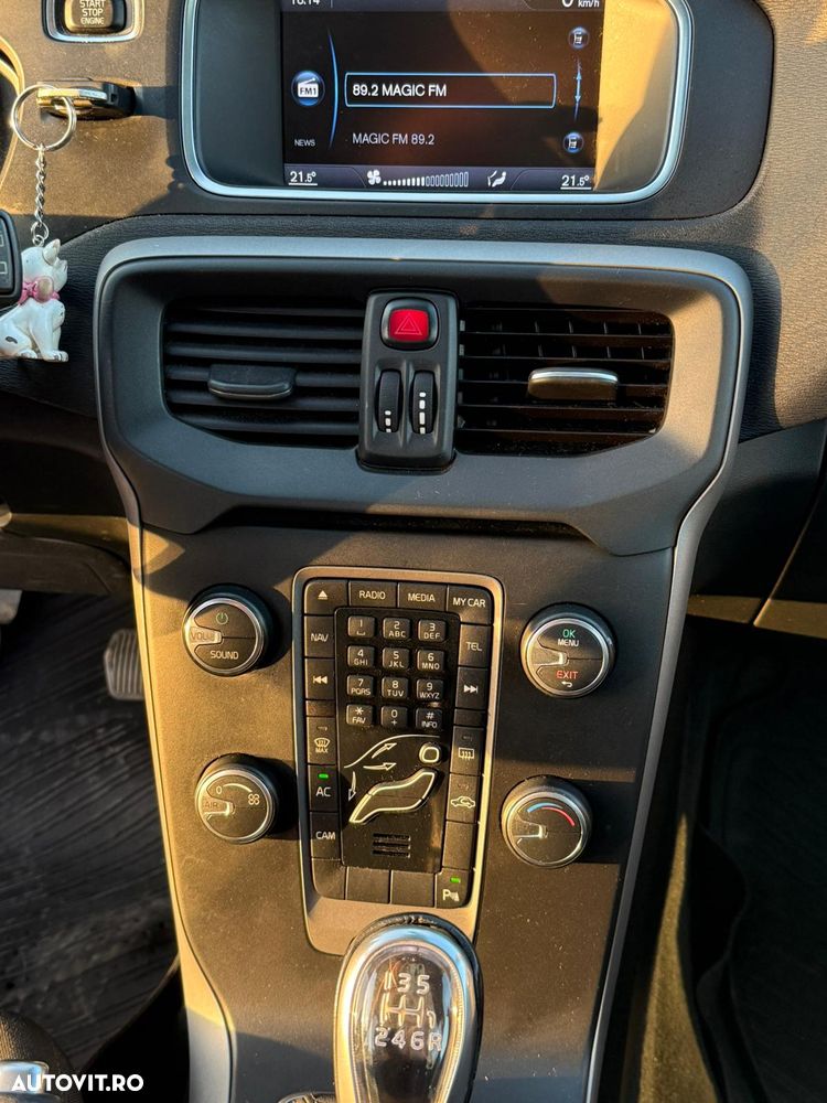 Volvo V40 D3 R Design - 13