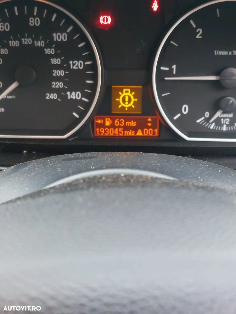 Dezmembrez Bmw 120d e87 - 3