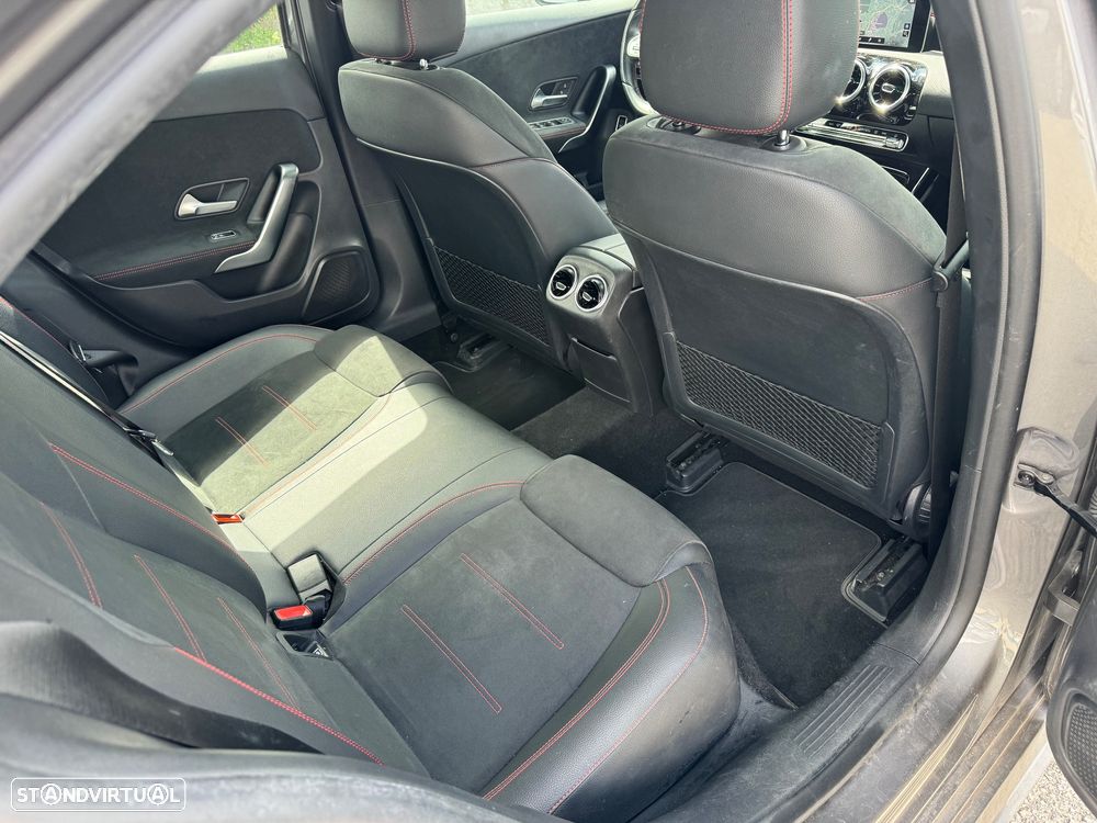 Mercedes-Benz A 200 Limousine AMG Line - 36