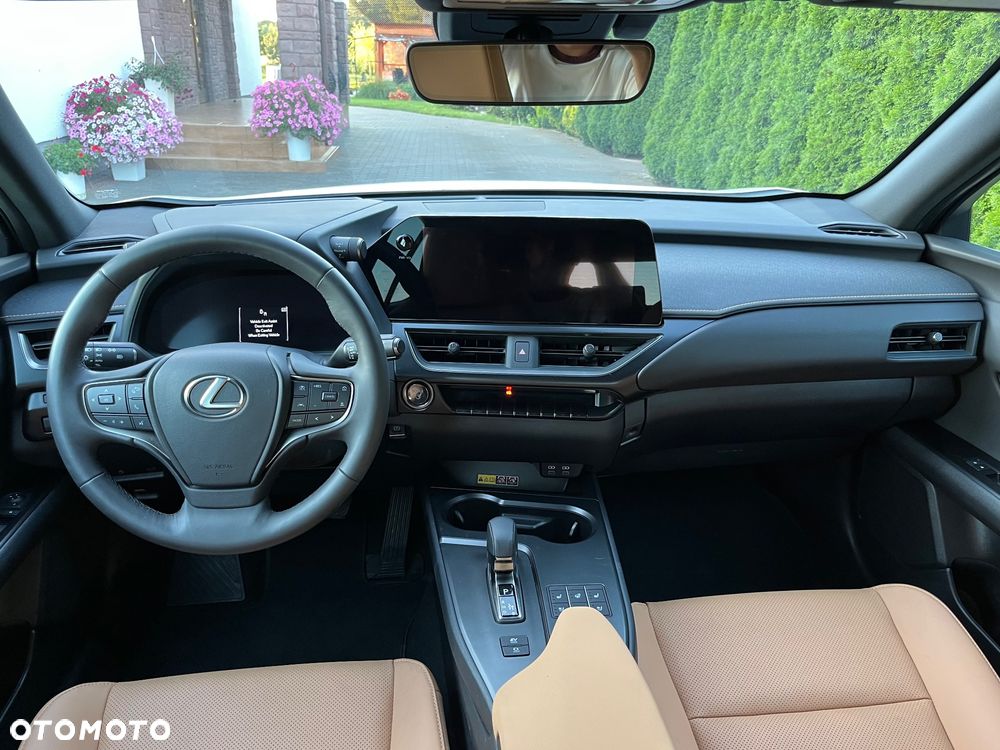 Lexus UX - 22