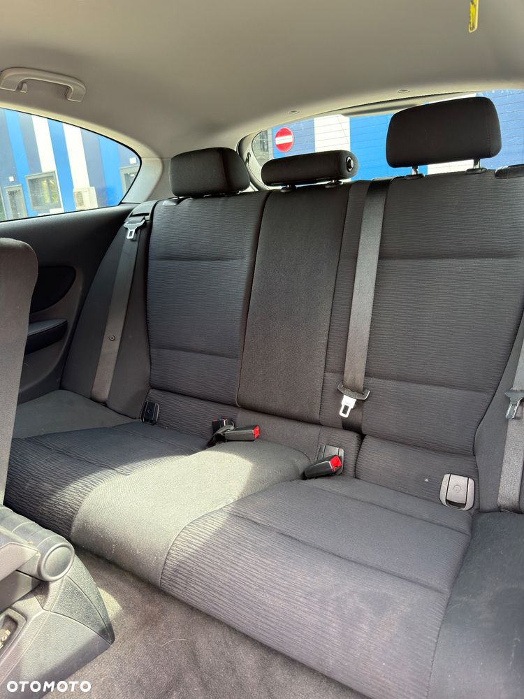 BMW Seria 1 - 25