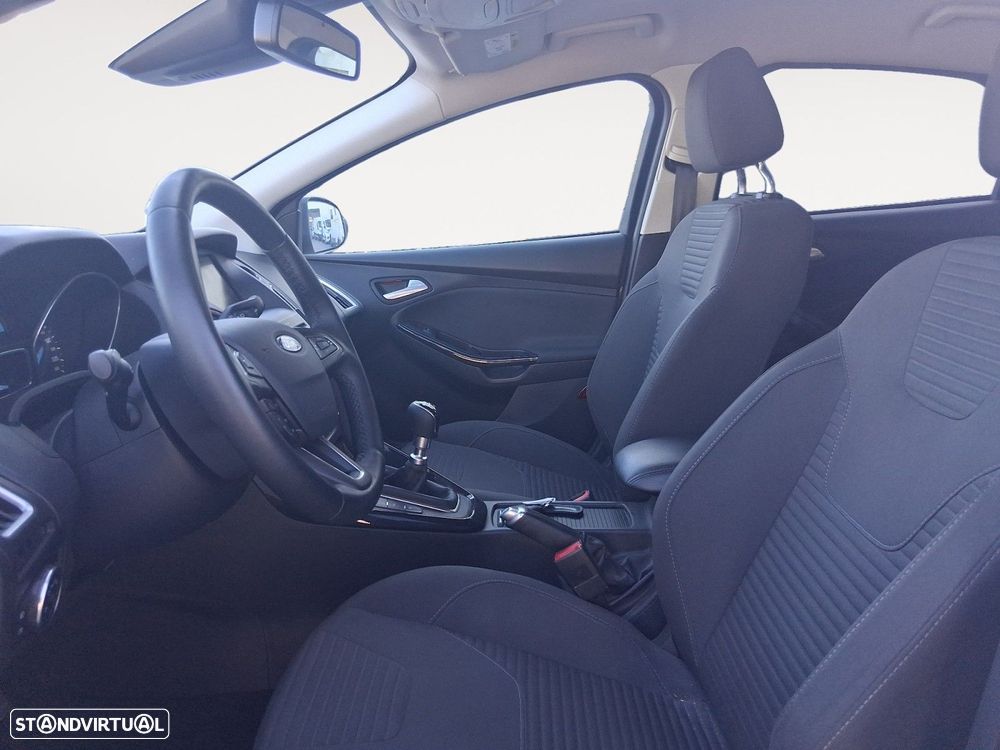 Ford Focus 1.0 EcoBoost Titanium - 9
