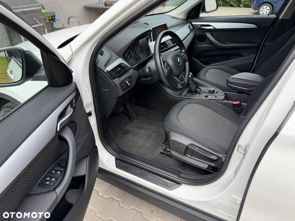 BMW X1 sDrive18i - 15