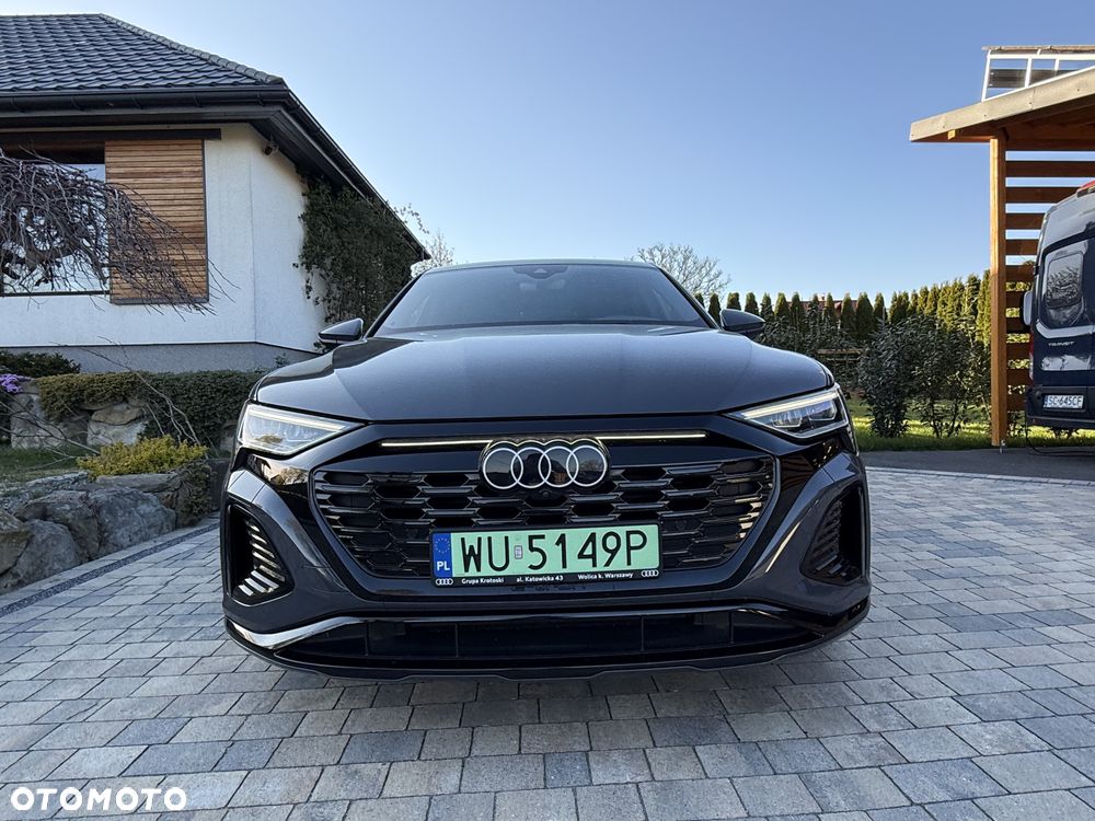 Audi Q8 Sportback e-tron - 8