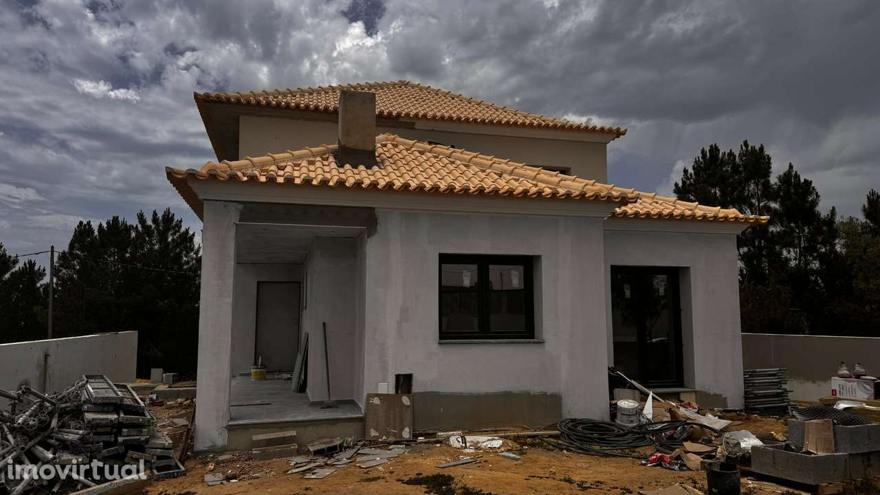 MORADIA T4 LOTE 500m2 - Grande imagem: 5/30