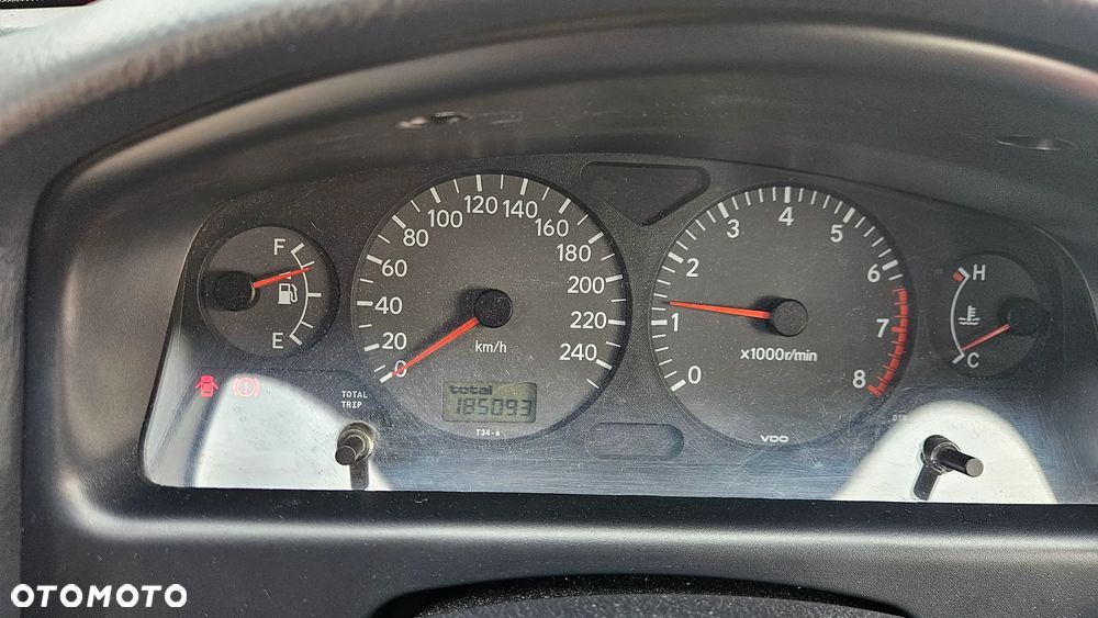 Toyota Avensis - 23